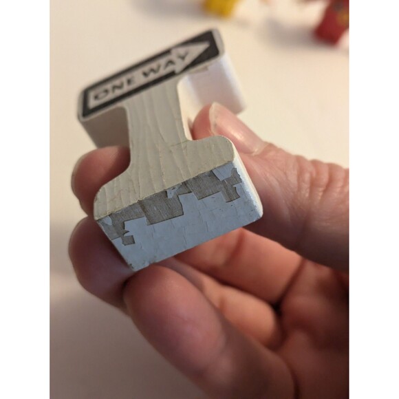 Brio Thomas Train Accessories Lot Figures Signs Vintage 90s Lot PLAYED - Picture 5 of 11